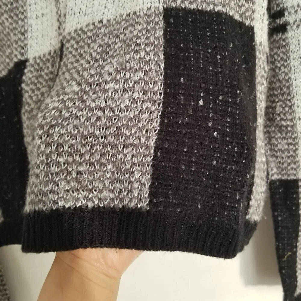 Melrose and Market Shrunken Plaid Pullover Sweater